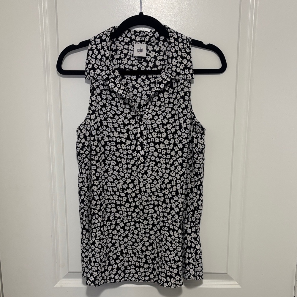 CAbi Black & White Floral Sleeveless Collared Tank